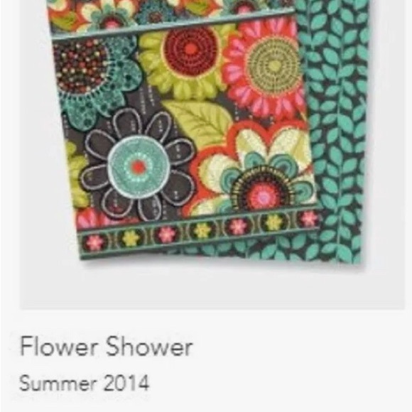 🌼 Vera Bradley Flower Shower Tote Purse 🌼 - Picture 6 of 6